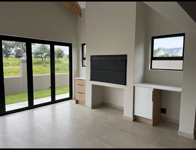 3 BEDROOM HOUSE FOR SALE IN HERON BANKS GOLF ESTATE